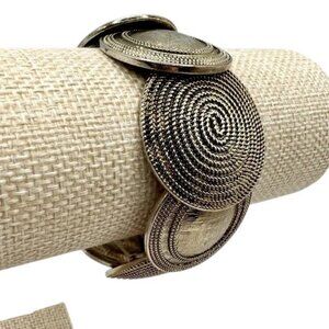 Dana Buchman Antiqued Gold Tone Textured Medallion Disc Chunky Bracelet